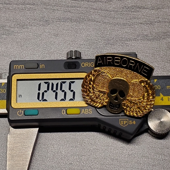 Airborne Army Military Skull w Wings Pin - Picture 8 of 8